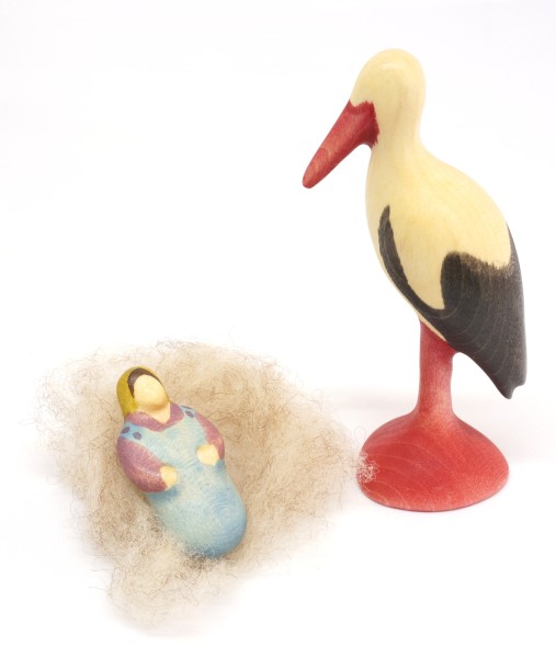 Storch mit Baby von buntspechte-holzspielfiguren.de